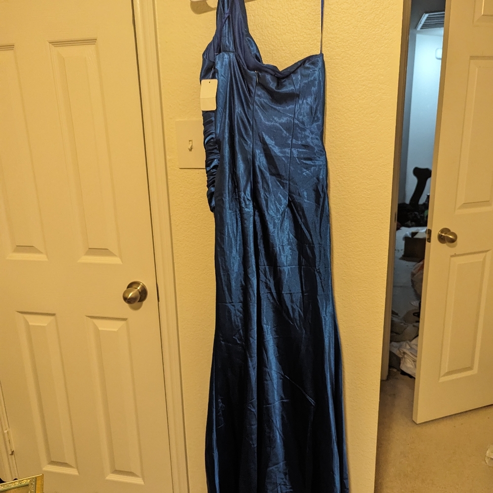 Cinderella divine dress - Picture 2 of 8